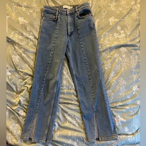 Straight leg light wash jeans. Brand Paris Atelier. Size 27